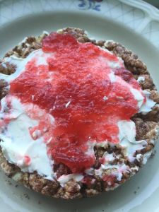 SavoryRicecakecreamcheese